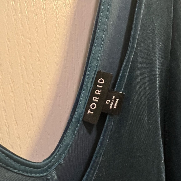 TORRID Mini Velvet Fluted Dress Size 0 - Picture 8 of 8